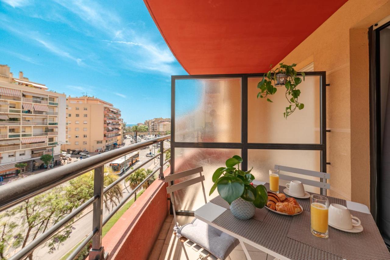 L'Alhambra, Cosy 2 Pieces Au Centre Ville De 芒通 外观 照片